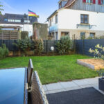 Neuwertige und moderne 3,5 Zimmerwohnung mit Garten und Garagenstellplatz in Plieningen