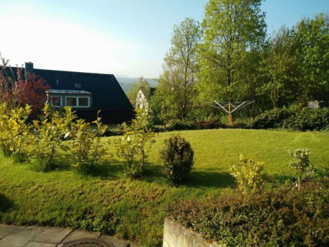 Helle Zwei-Zimmer-Wohnung mit zwei Balkonen in Aussichtslage am Österberg, Tübingen