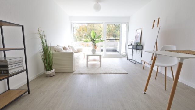 Sonnige 2-Zimmer-Wohnung mit exklusiver Südterrasse u. Duplex am Hang in Dachswald