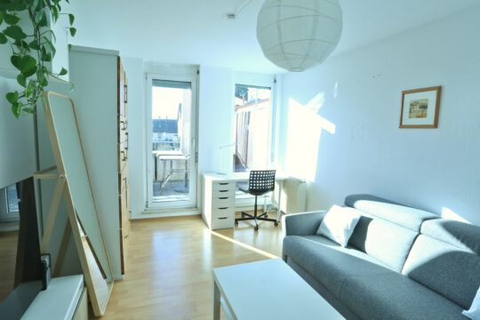 Sonnige 1,5-Zi. Wohnung mit Südbalkon und Garagenstellplatz in zentraler Lage von Leinf.-Echterd.