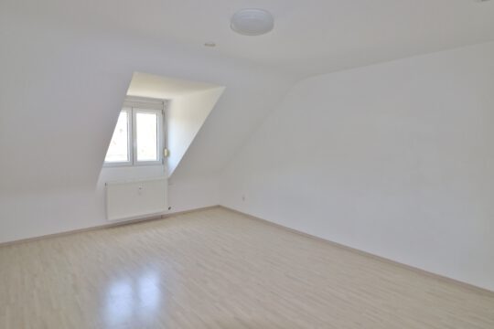 Helle 3,5 Zimmer-Wohnung am mit Loggia am Salamanderpark